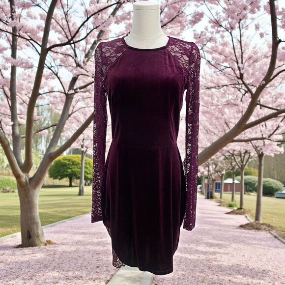 Emerald Sundae Velvet Lace Dress Wine Long Sleeve NWT Cocktail Party Glam L - Picture 1 of 10
